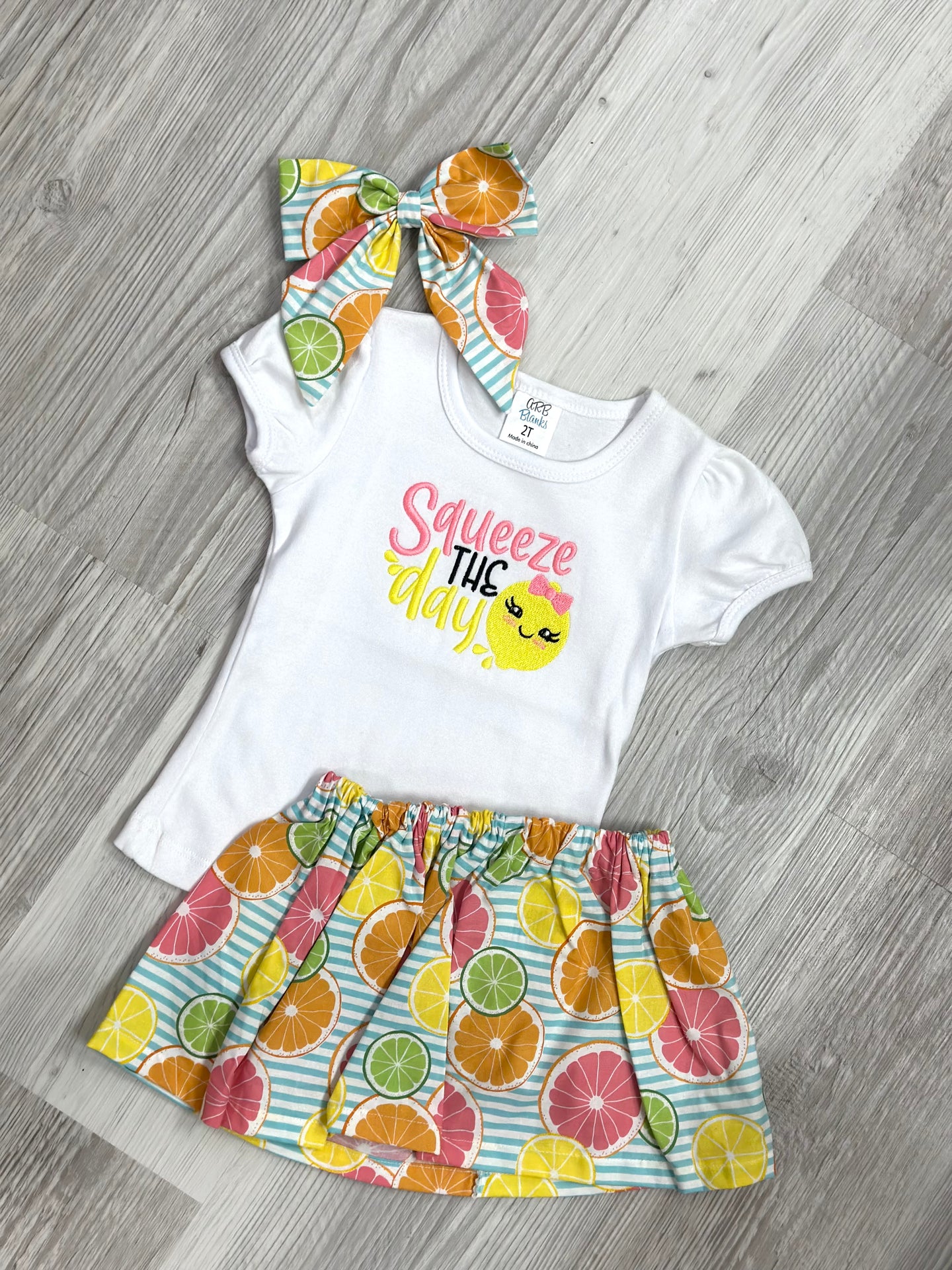 Squeeze The Day Outfit